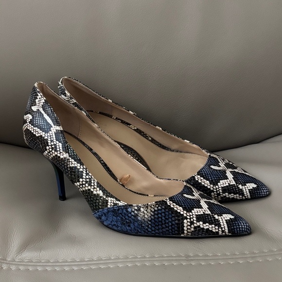 Zara Woman Snakeskin Heels - Picture 1 of 4